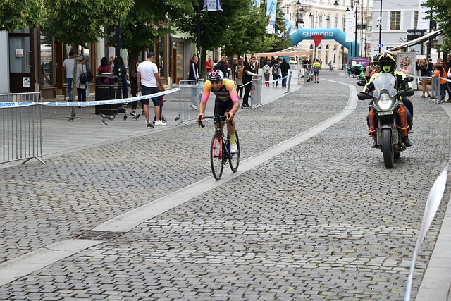 站出來決定 站出來決定